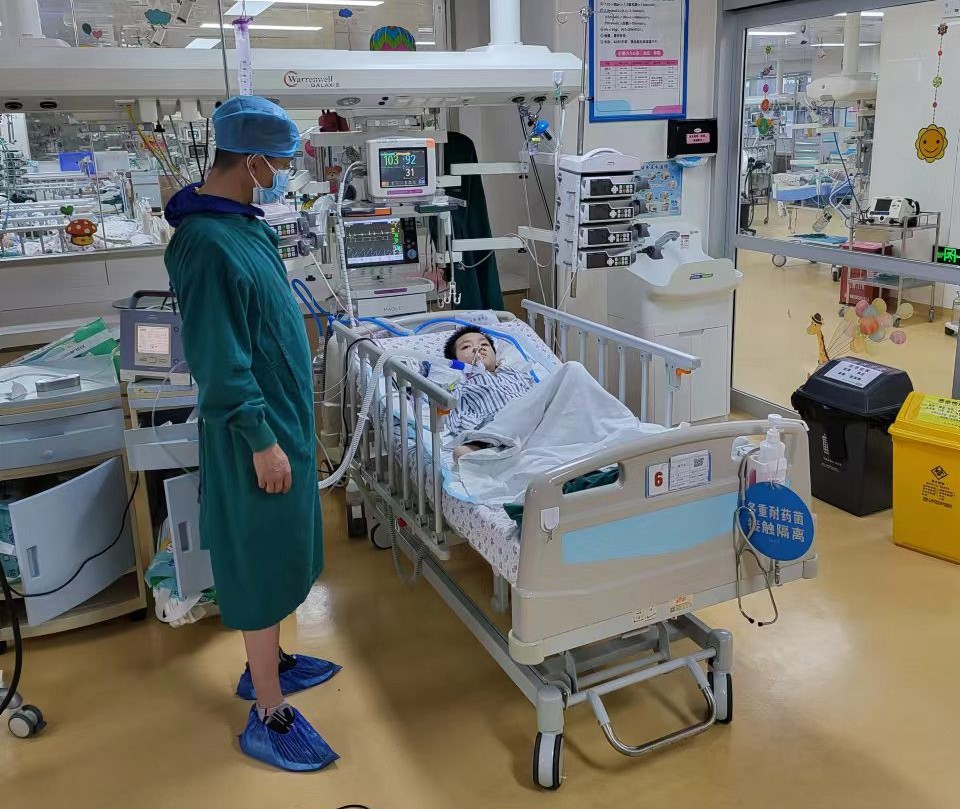 汨罗市跨省救护车出租公司